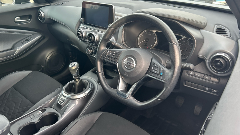 Nissan Juke 1.0 DiG-T 114 Tekna 5dr Petrol Hatchback